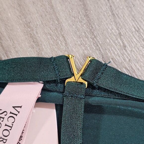 Victoria's Secret VERY SEXY Dark Green Hardware Adjustable V-String Panty Size M - Picture 4 of 5